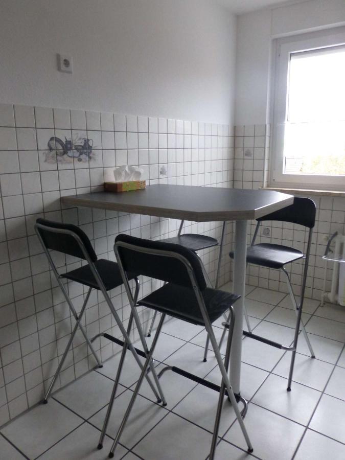Ferienwohnung 'Zimmer Frei' เกลเซนเคียร์เคน ภายนอก รูปภาพ